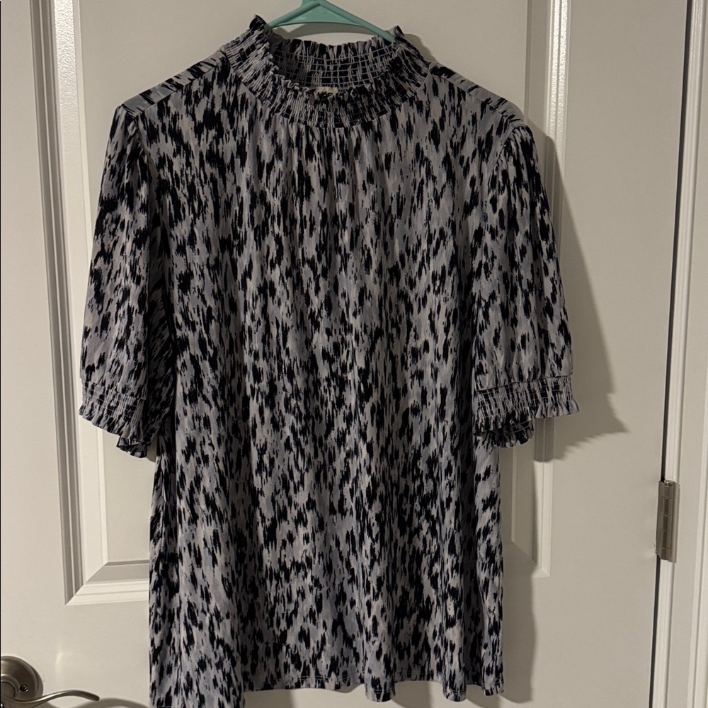 Anne Klein Black and White Patterned Blouse